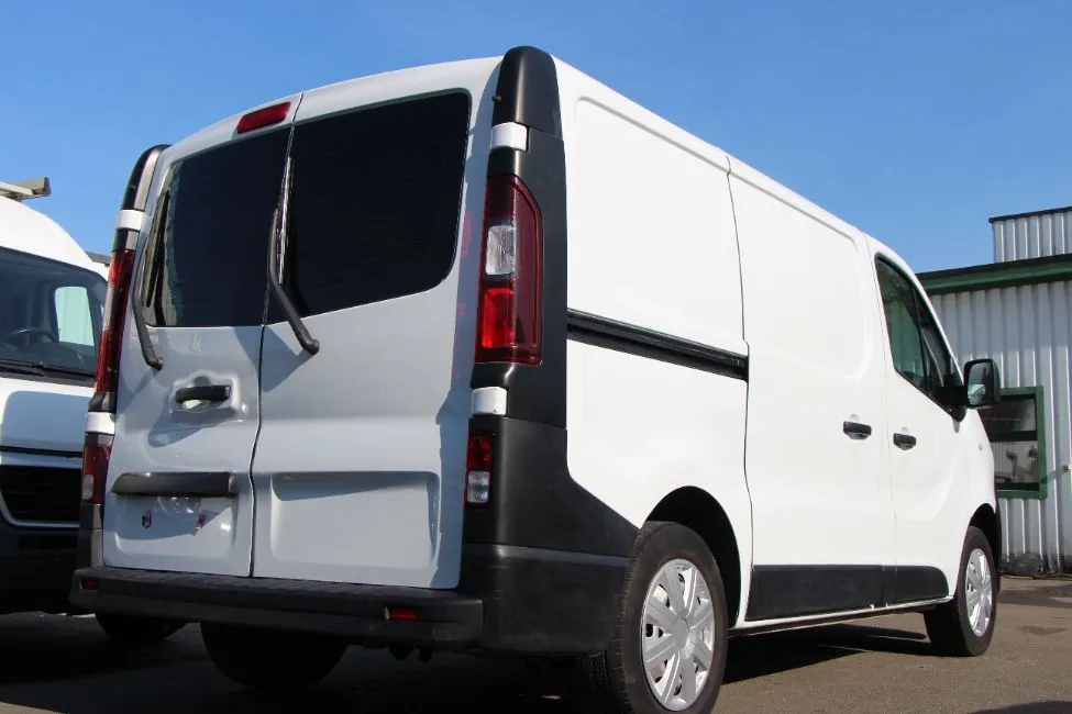 Opel Vivaro 1.6 Cdti Airco 43000km EU6 Warranty Image 4